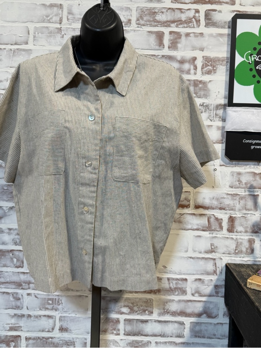 Short-Sleeve Button-Up Shirt in Light Beige Stripe medium